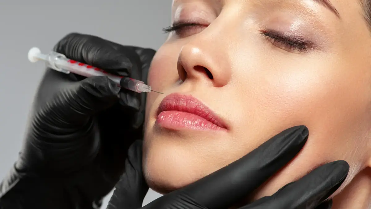 Willkommen im BeautyCenter by Neta, wo Ästhetik nicht nur eine Dienstleistung ist, sondern eine Reise, um deine natürliche Schönheit zu unterstreichen! In diesem Blog nehmen wir dich mit auf eine Tour durch unsere exklusiven Dienstleistungen, die von unserer erfahrenen Ärztin angeboten werden.