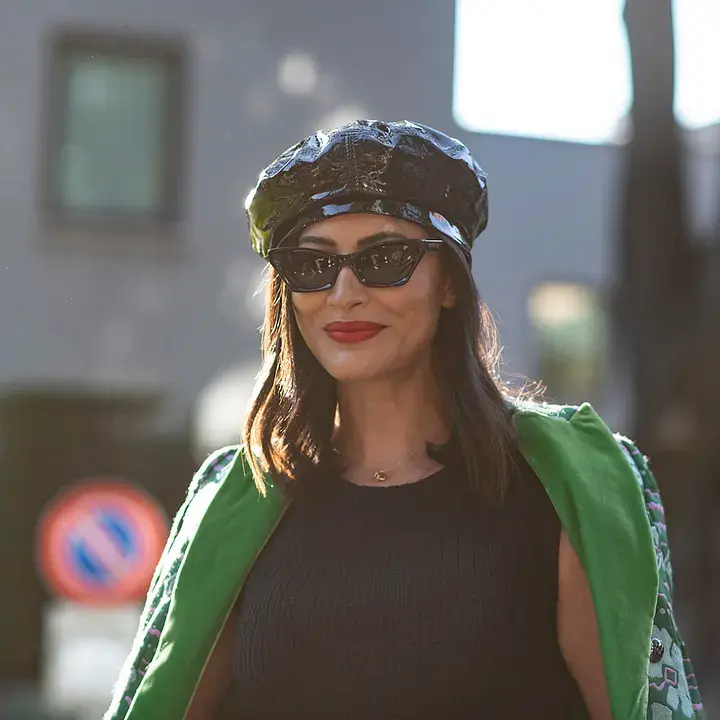 Schulterlanger Haarschnitt mit sanften Wellen für maximales Volumen beim Premium Coiffeur St. Gallen.