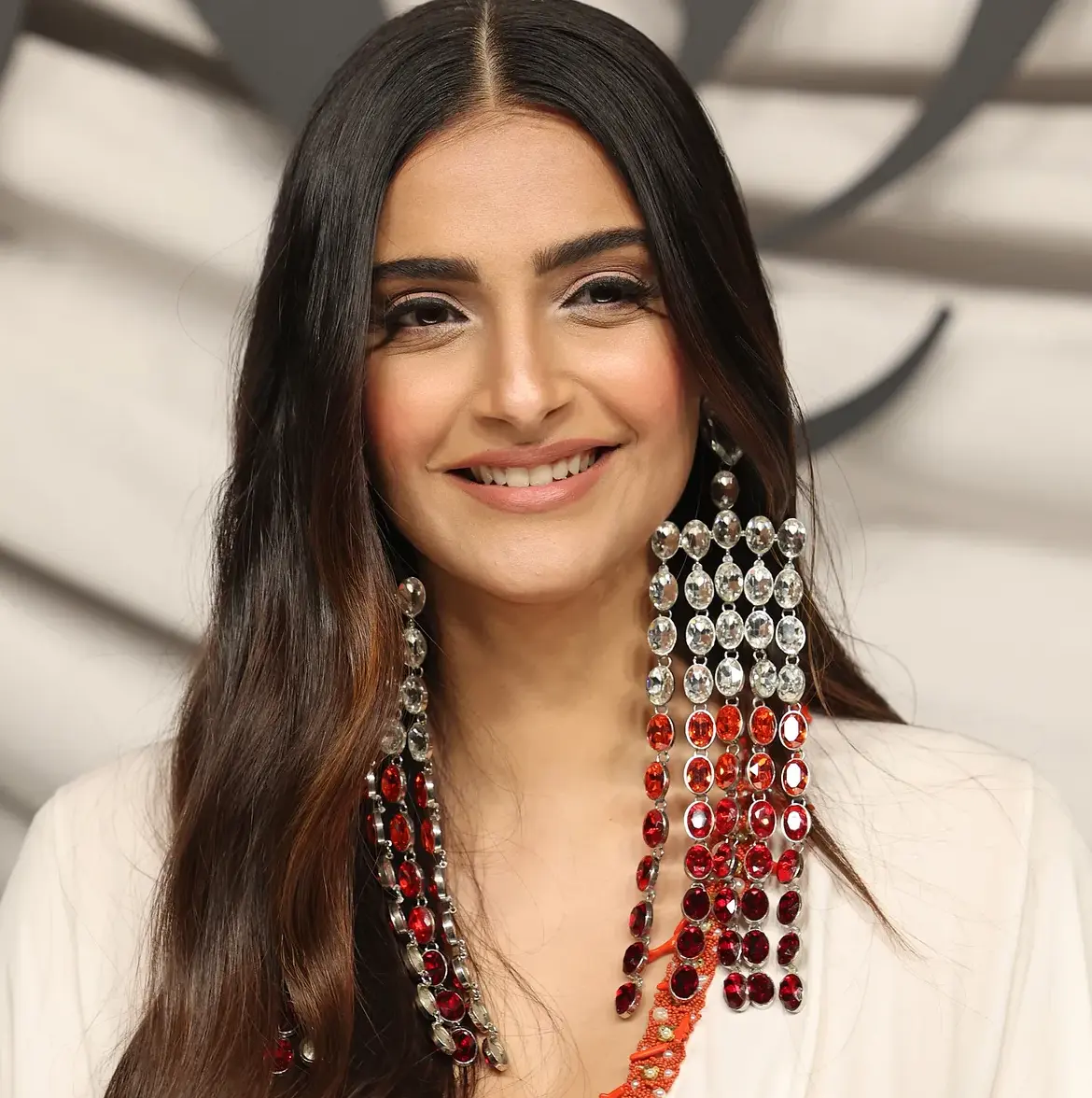 Langes Haar mit Mermaid Cut und Balayage St. Gallen, professionelle Haarfarben.