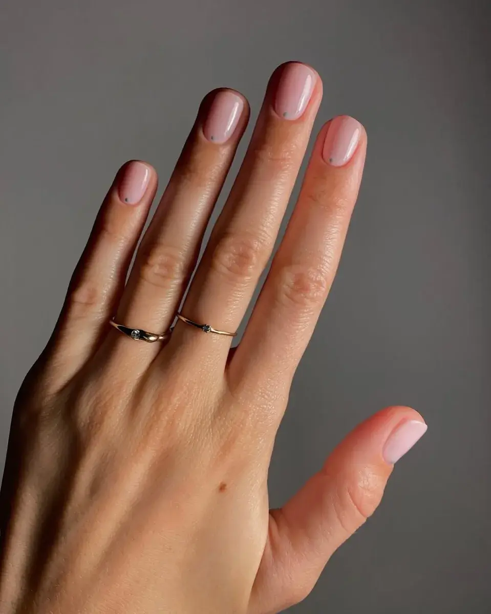 Nude Nägel im Beautycenter by Neta Nägel