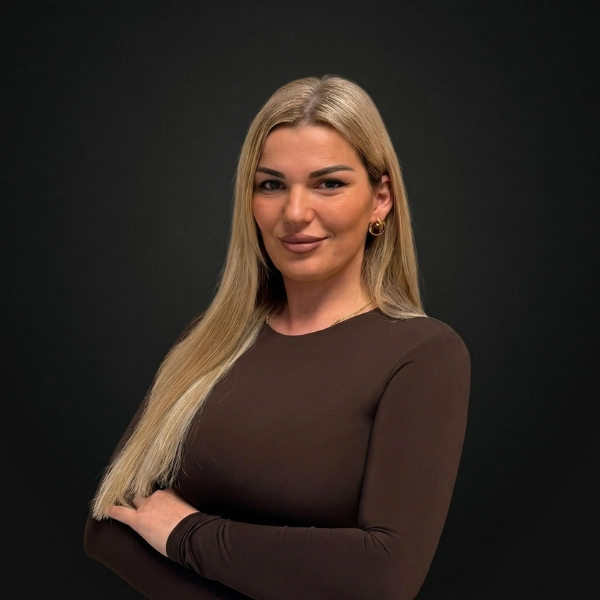 Shpresa — Lash & Brow Spezialistin